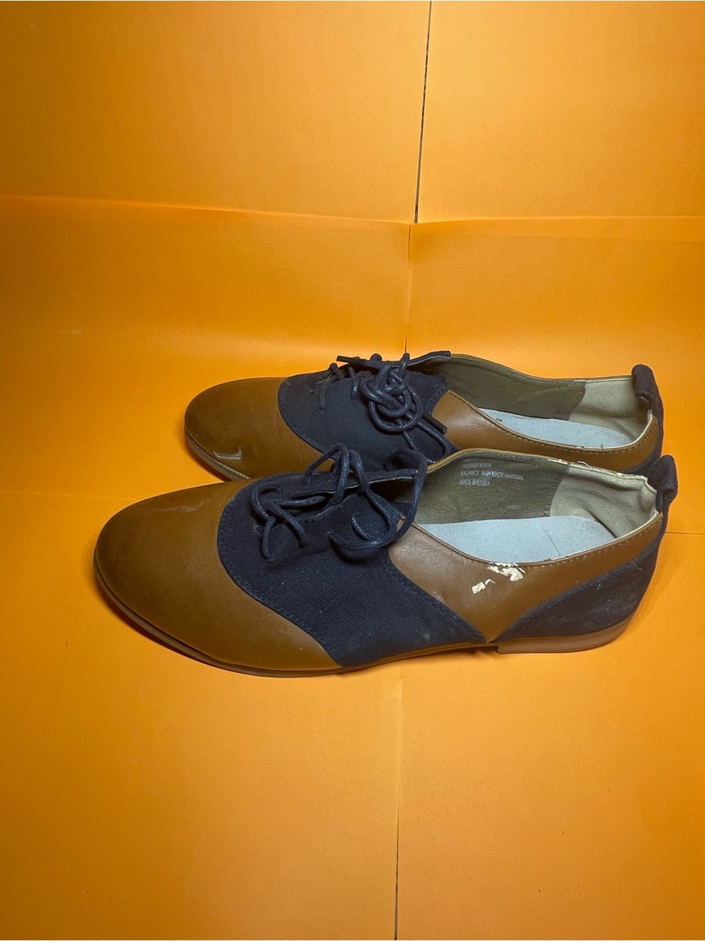 Restricted Two-Tone Brown and Navy Oxford Lace-Up Flats